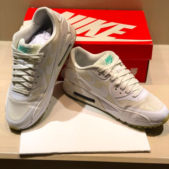 Nike Air Max 90 Glow-in-the-Dark  Women Size 9 - Picture 3 of 9